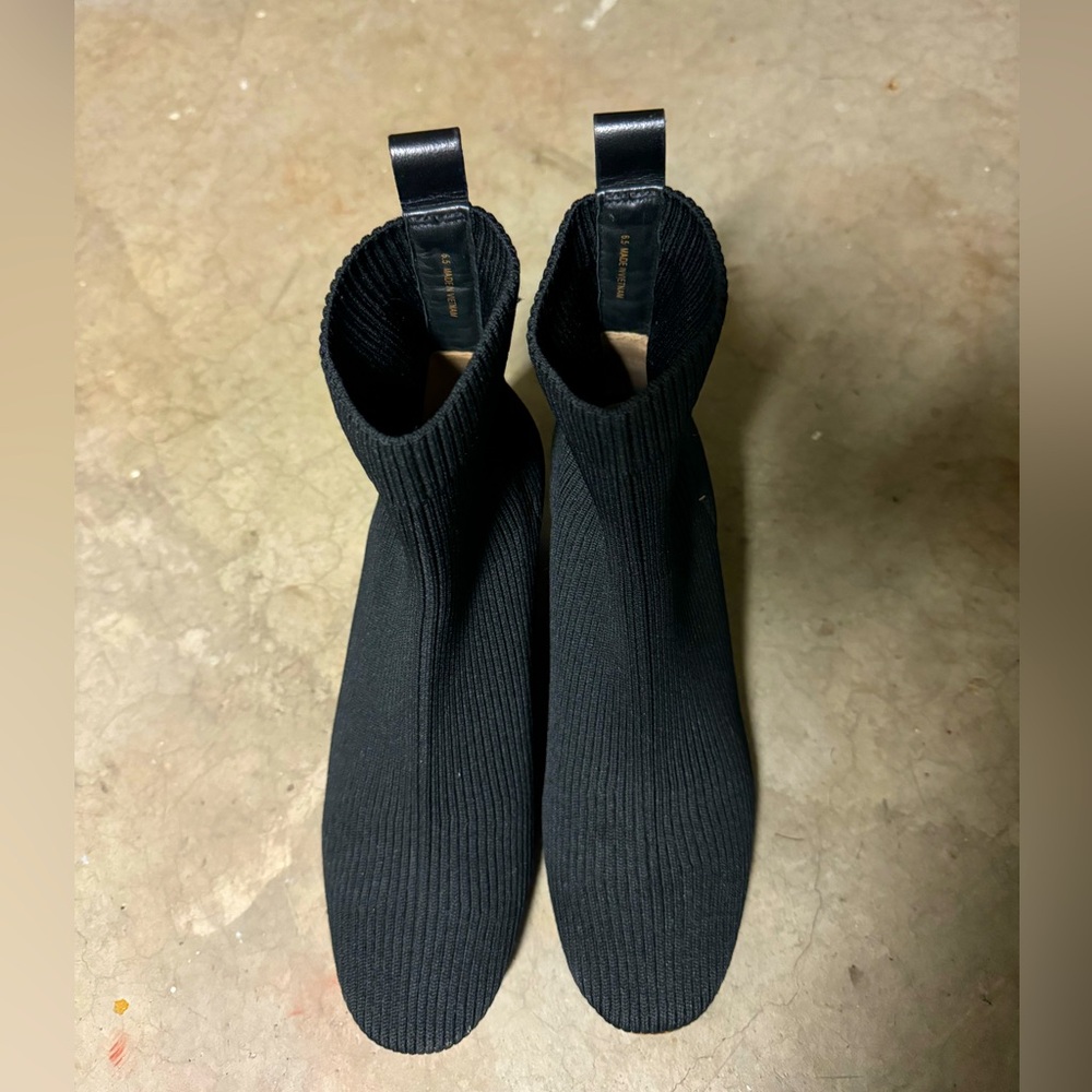 Everlane The Glove Boot, size 6.5, black, great condition, only worn twice
